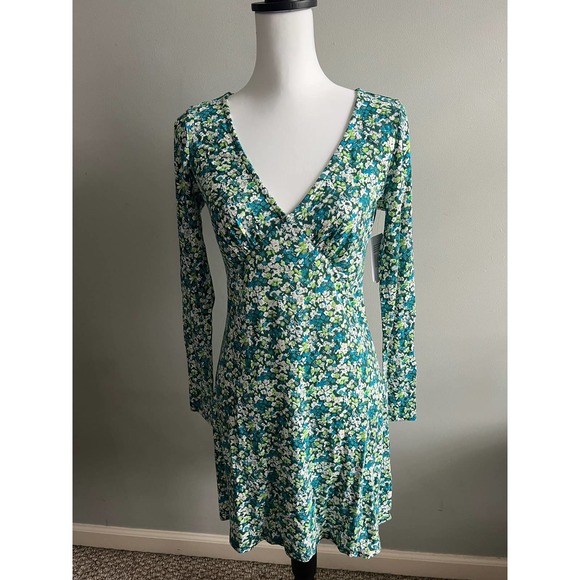 BP Green Floral Knit Dress Long Sleeve V neck Sheath Size M Earth Friendly NEW - Picture 1 of 12